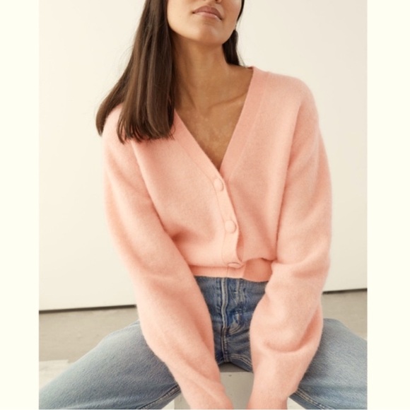 Blush pink cropped v-neck cardigan sweater - Picture 1 of 9